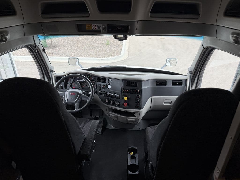 Used 2019 PETERBILT 579 image 29