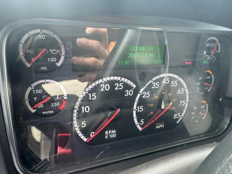 2018 Freightliner Cascadia 125 image 34