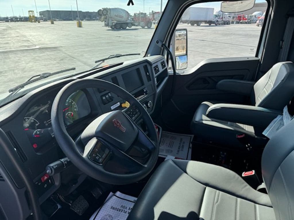 New 2026 KENWORTH T380 image 3