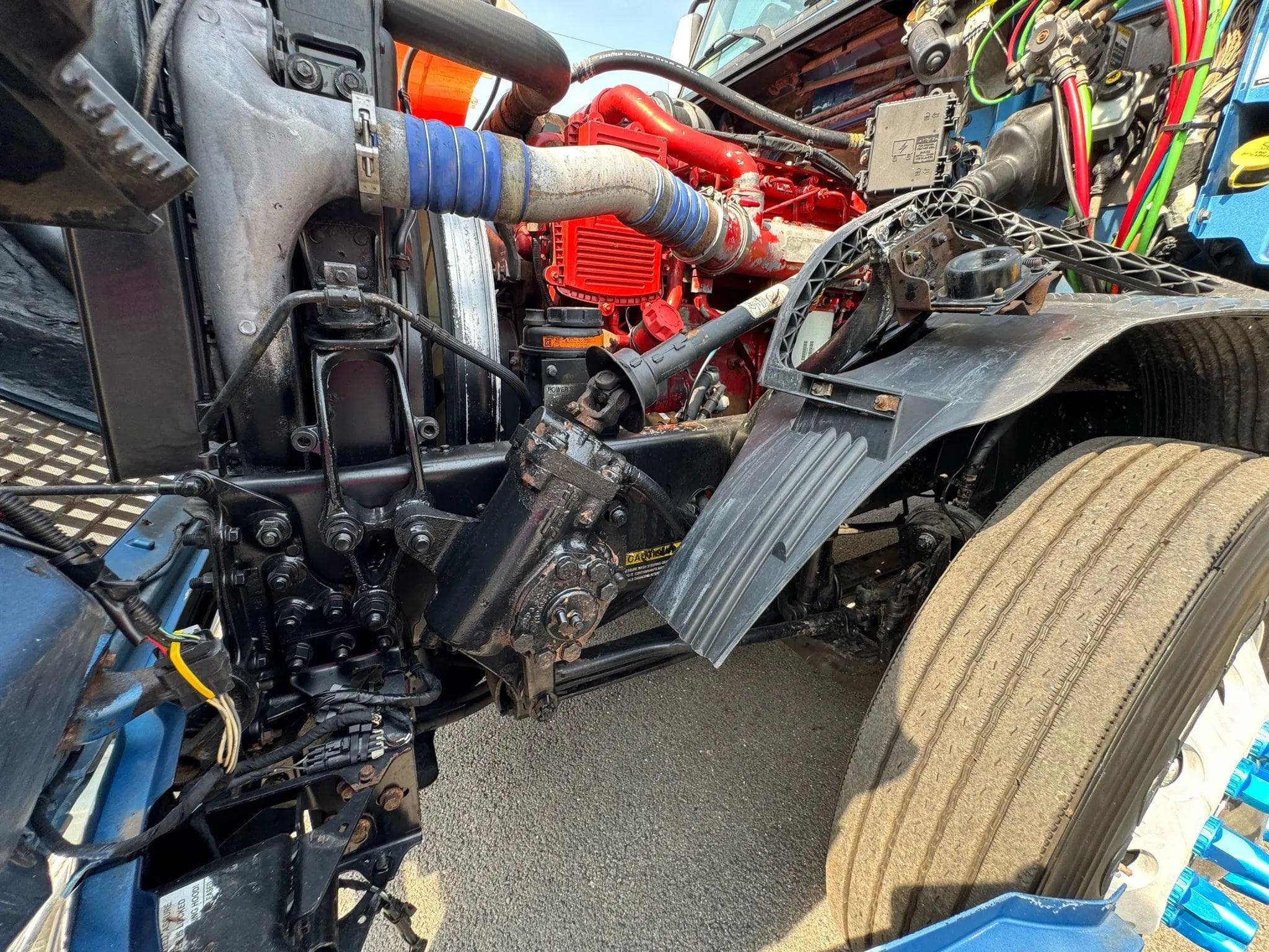 2012 Volvo VNL image 17