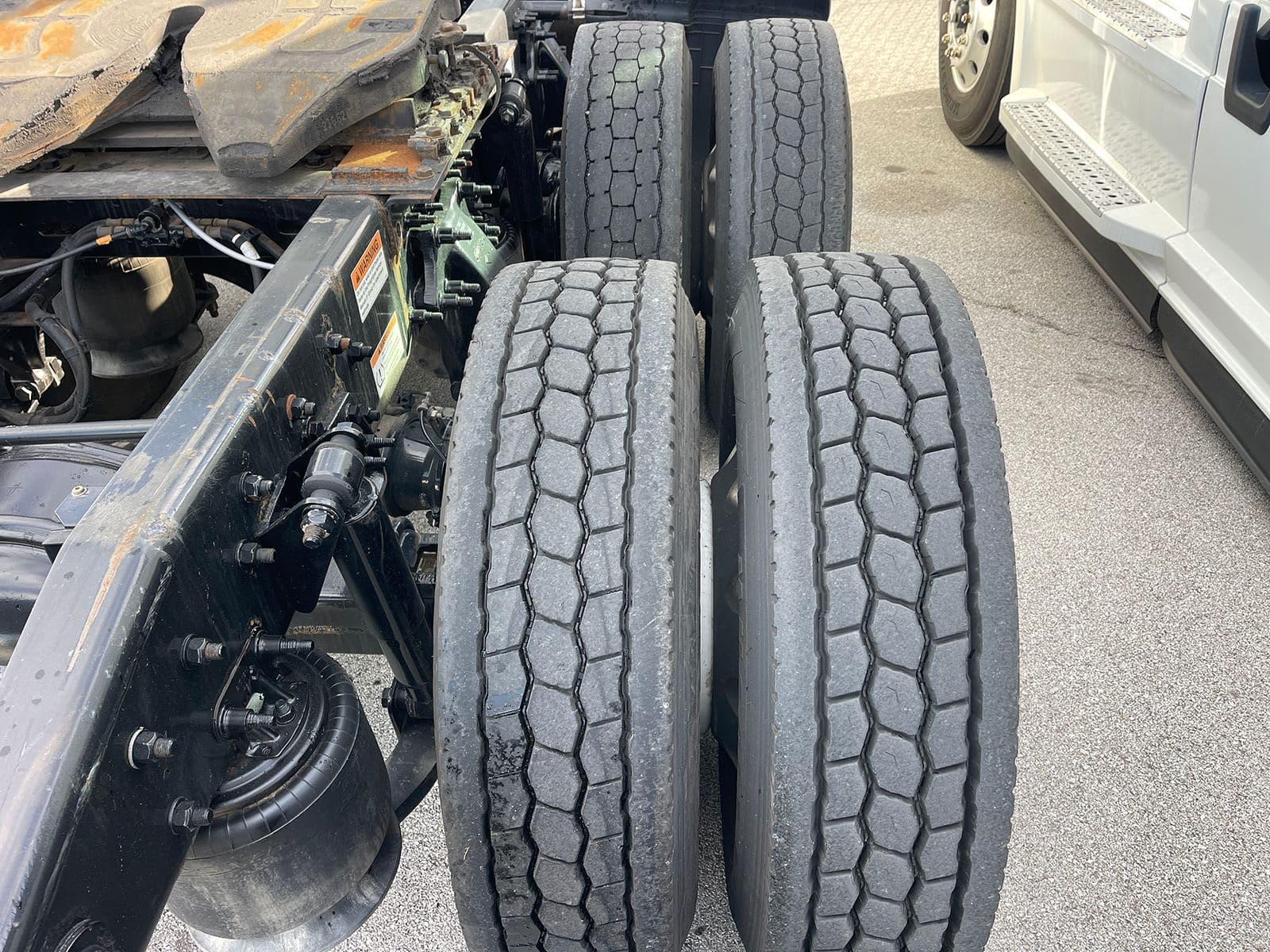 2022 Freightliner Cascadia 126 image 6