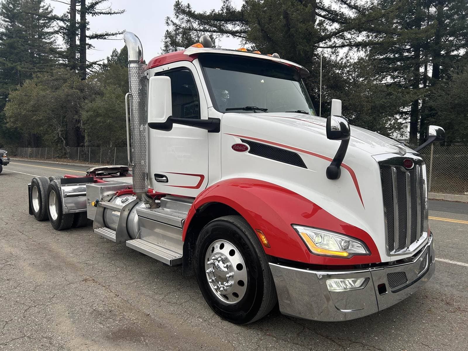 2022 Peterbilt 579 image 13