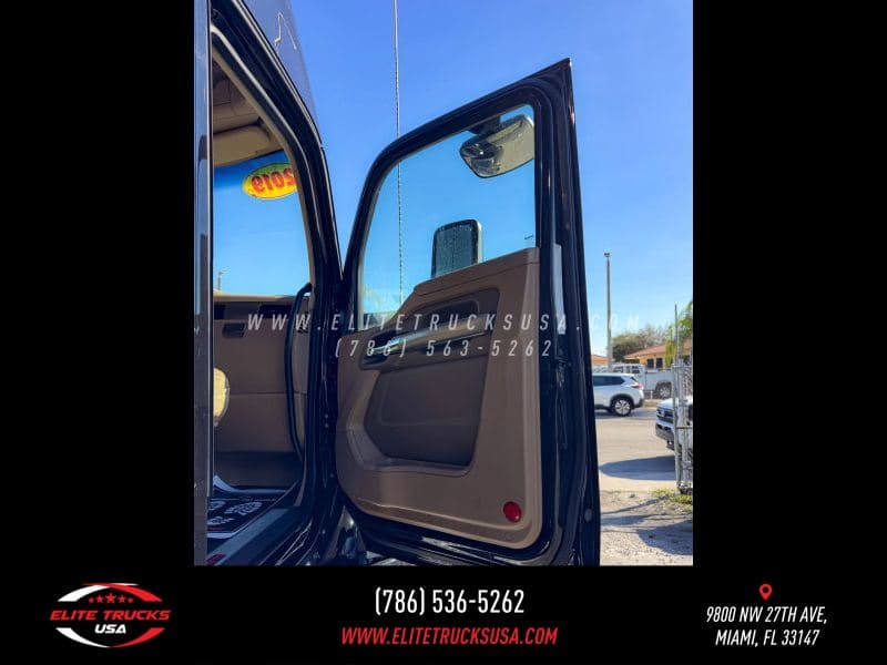 2019 Kenworth T600 image 31