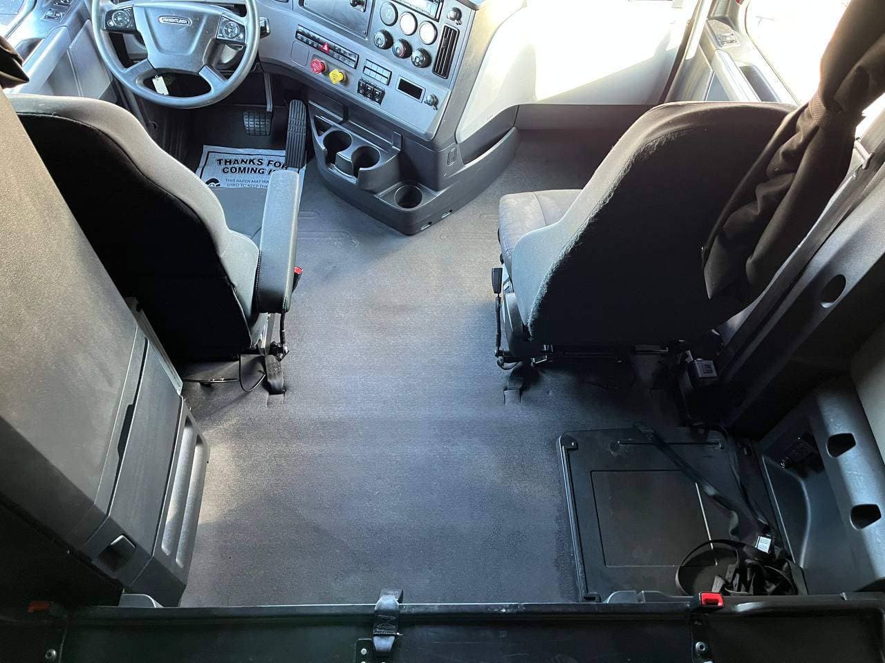 2020 Freightliner Cascadia image 15