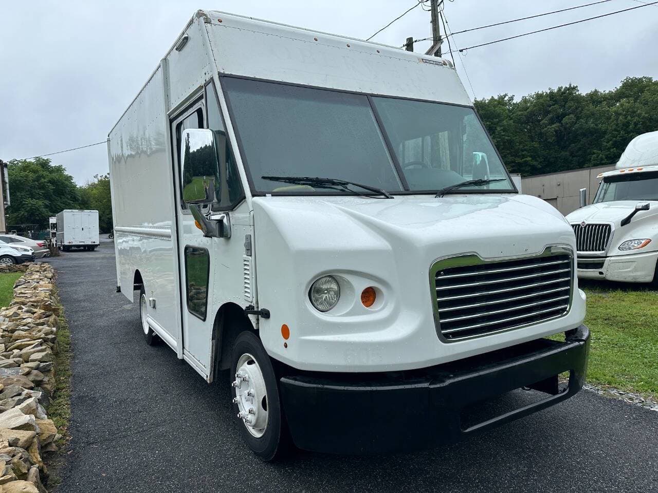 2017 Freightliner MT45 image 4