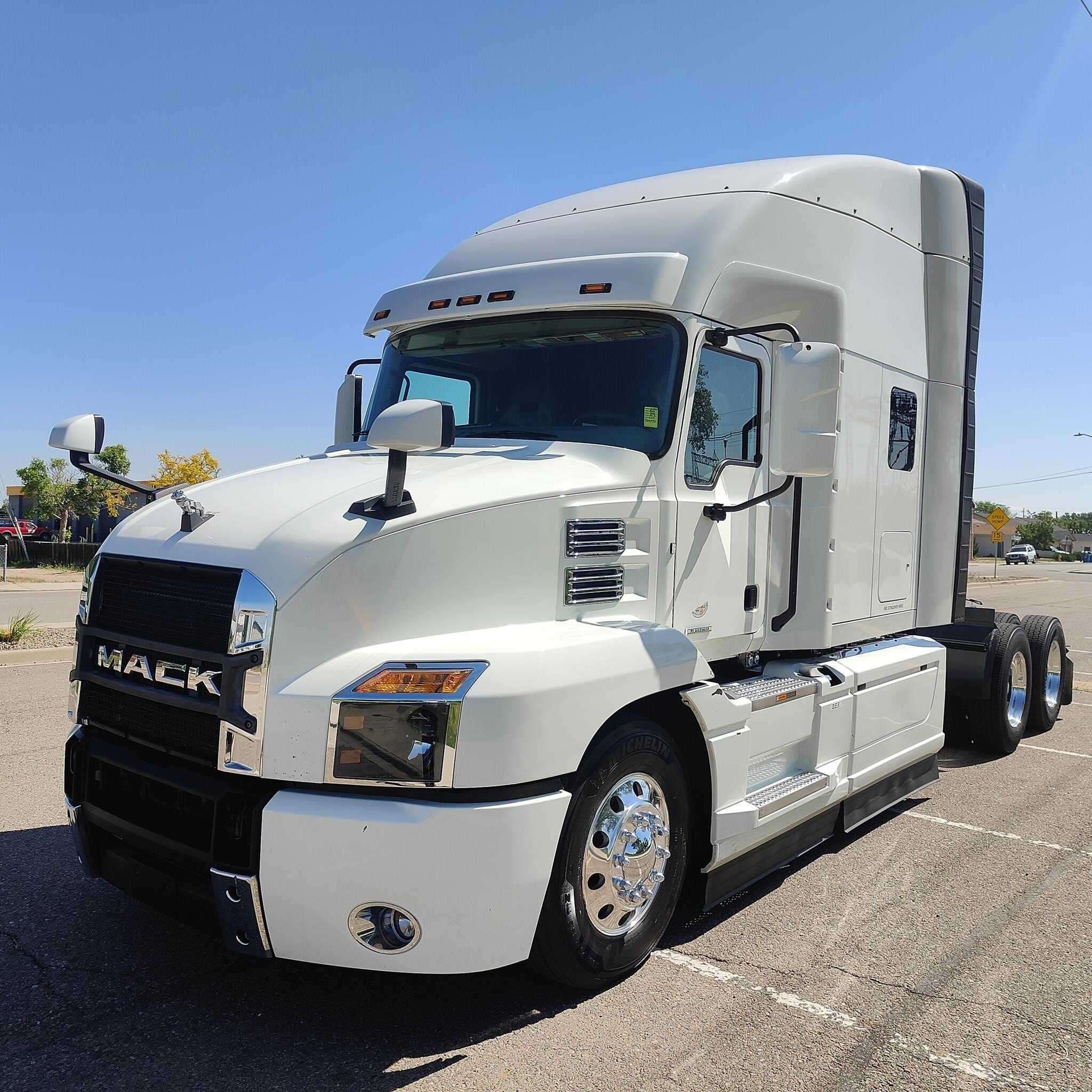 Used 2020 MACK ANTHEM Conventional - Sleeper Truck image 1