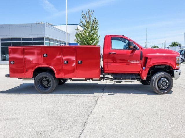 2024 Chevrolet Silverado 4500HD Work Truck image 2
