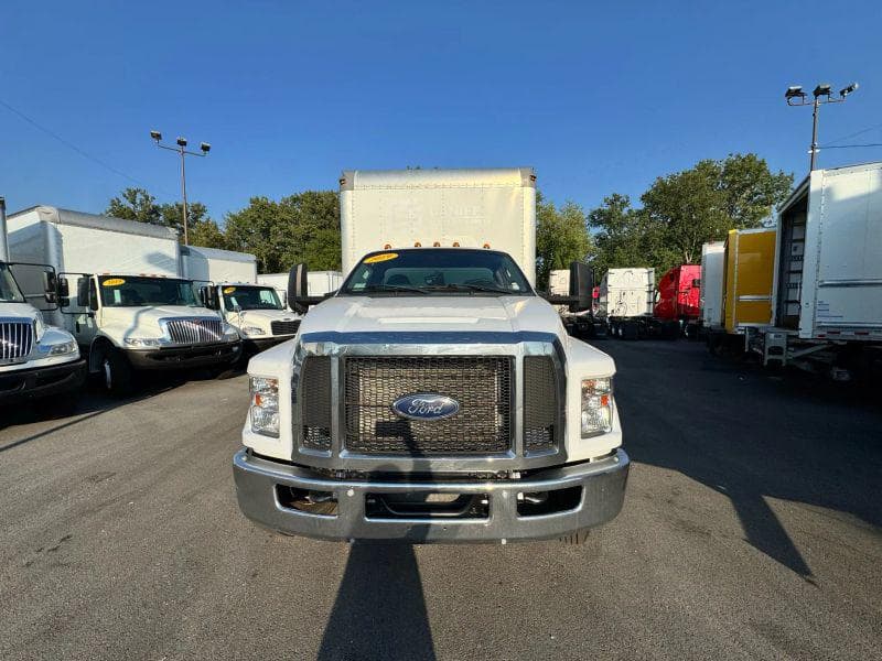 2019 Ford F-750 image 2