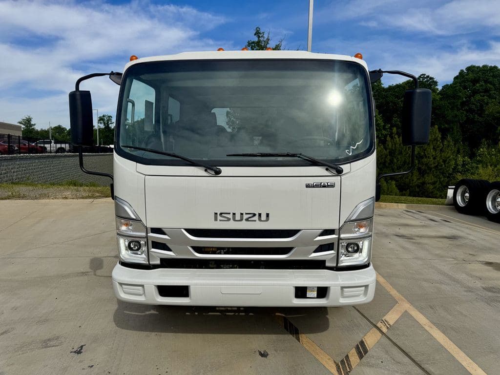 New 2027 ISUZU NPR-HD image 6