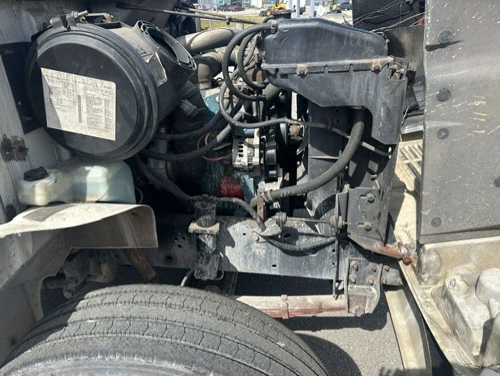 Used 1993 INTERNATIONAL 4700 image 13