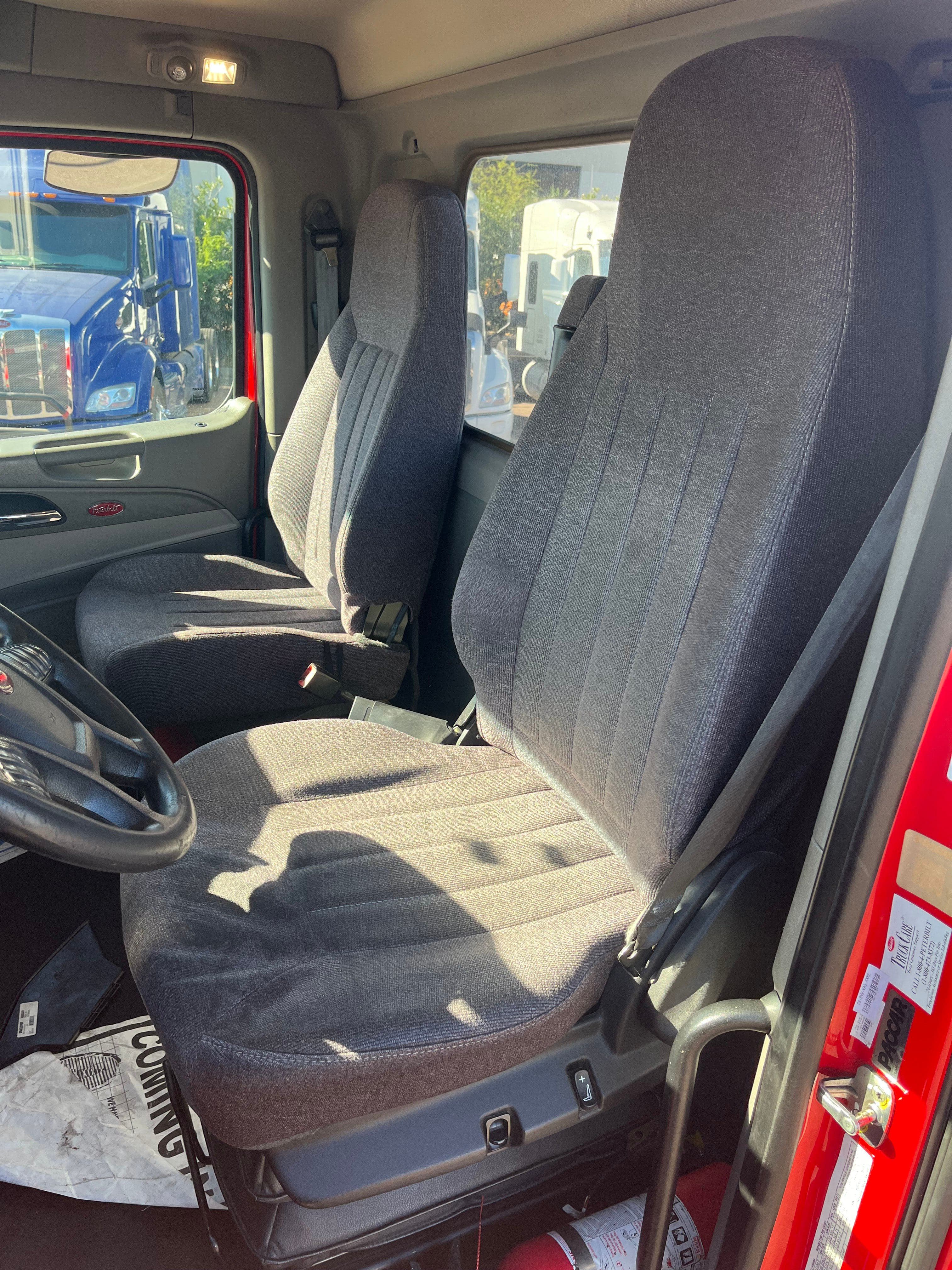 2020 Peterbilt 579 image 7