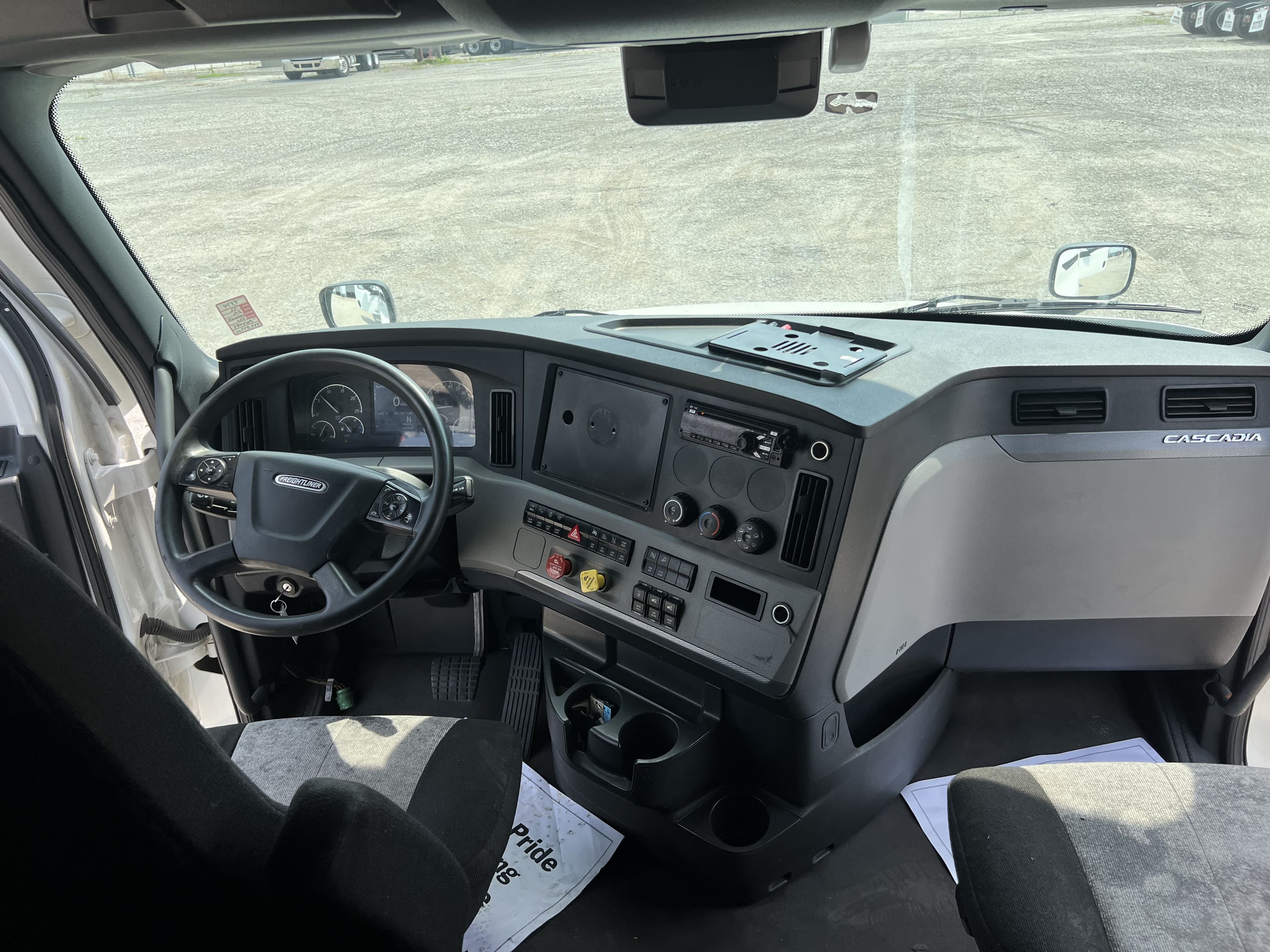 2022 Freightliner Cascadia 126 image 10