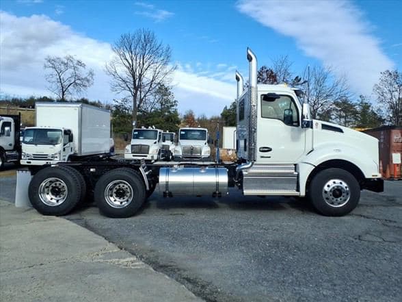 2026 Kenworth T880 image 4