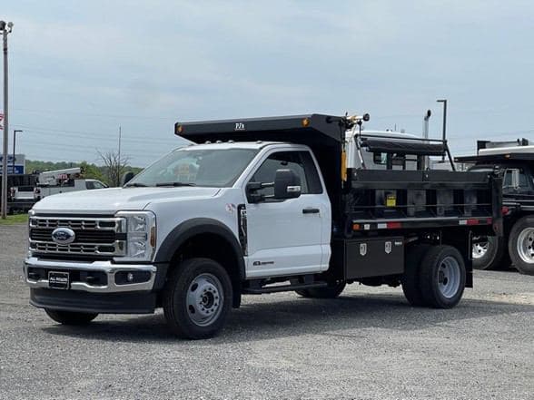 2024 Ford F550 image 7