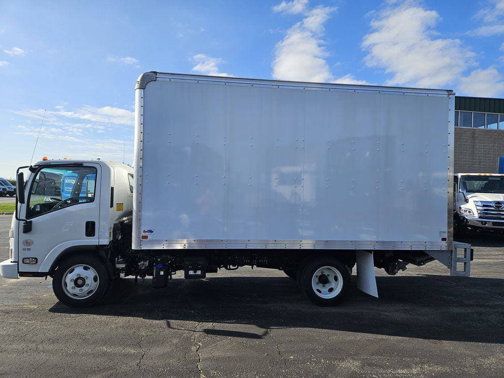 2023 Hino Conventional Type Truck image 2