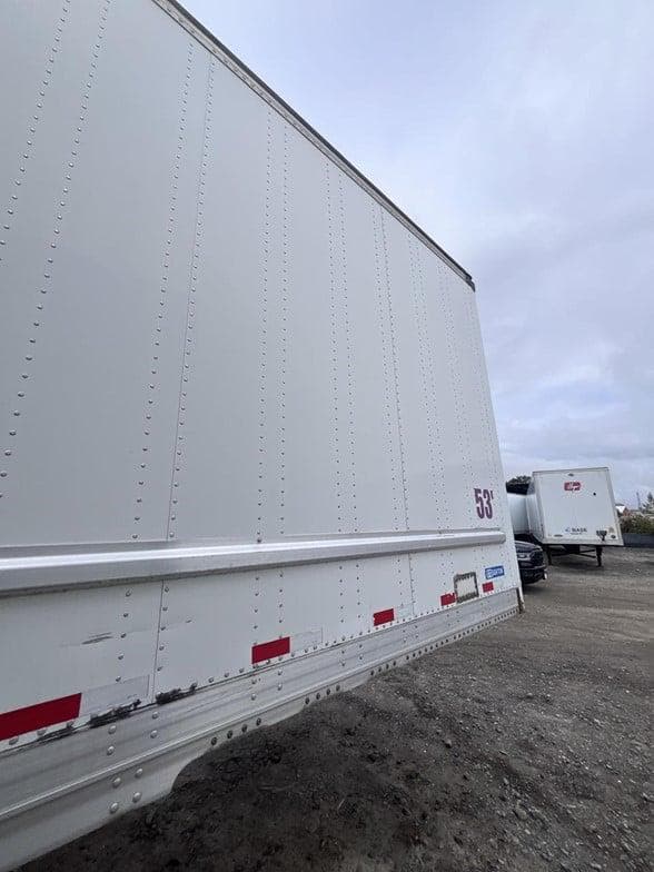 2018 Stoughton 53 ft T/A image 8