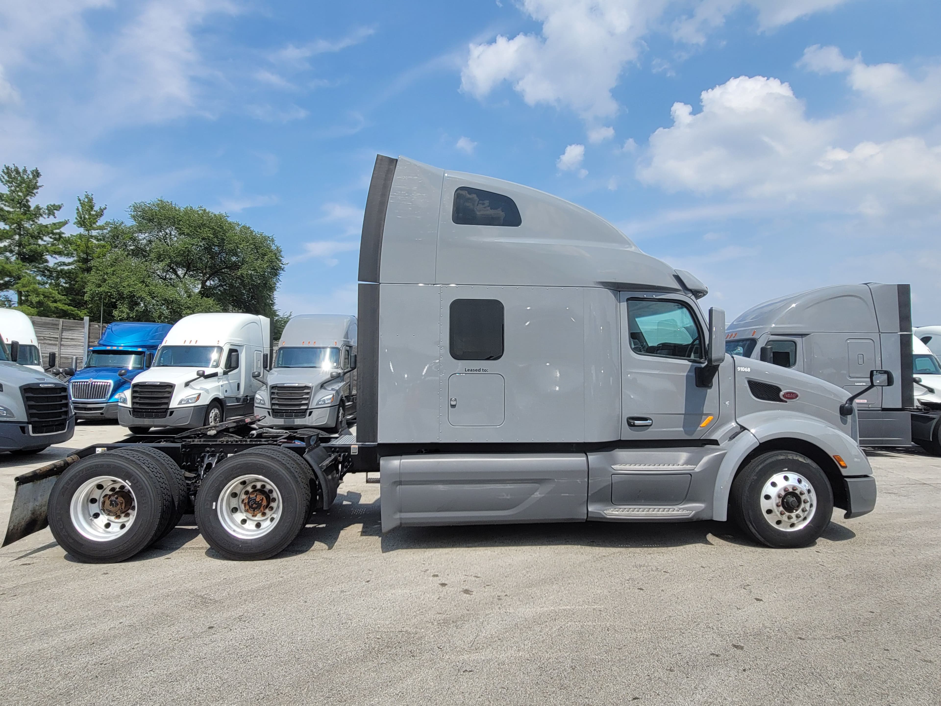 2021 Peterbilt 579 image 4