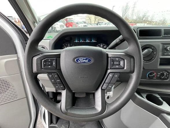 2024 Ford E450 image 14