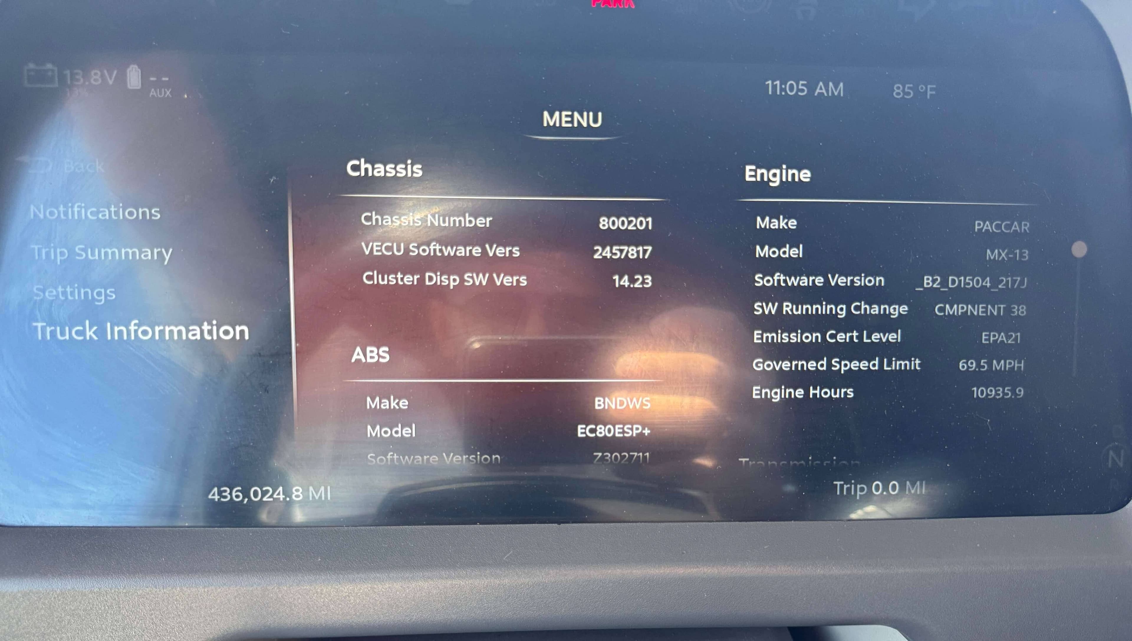2023 Peterbilt 579 image 14