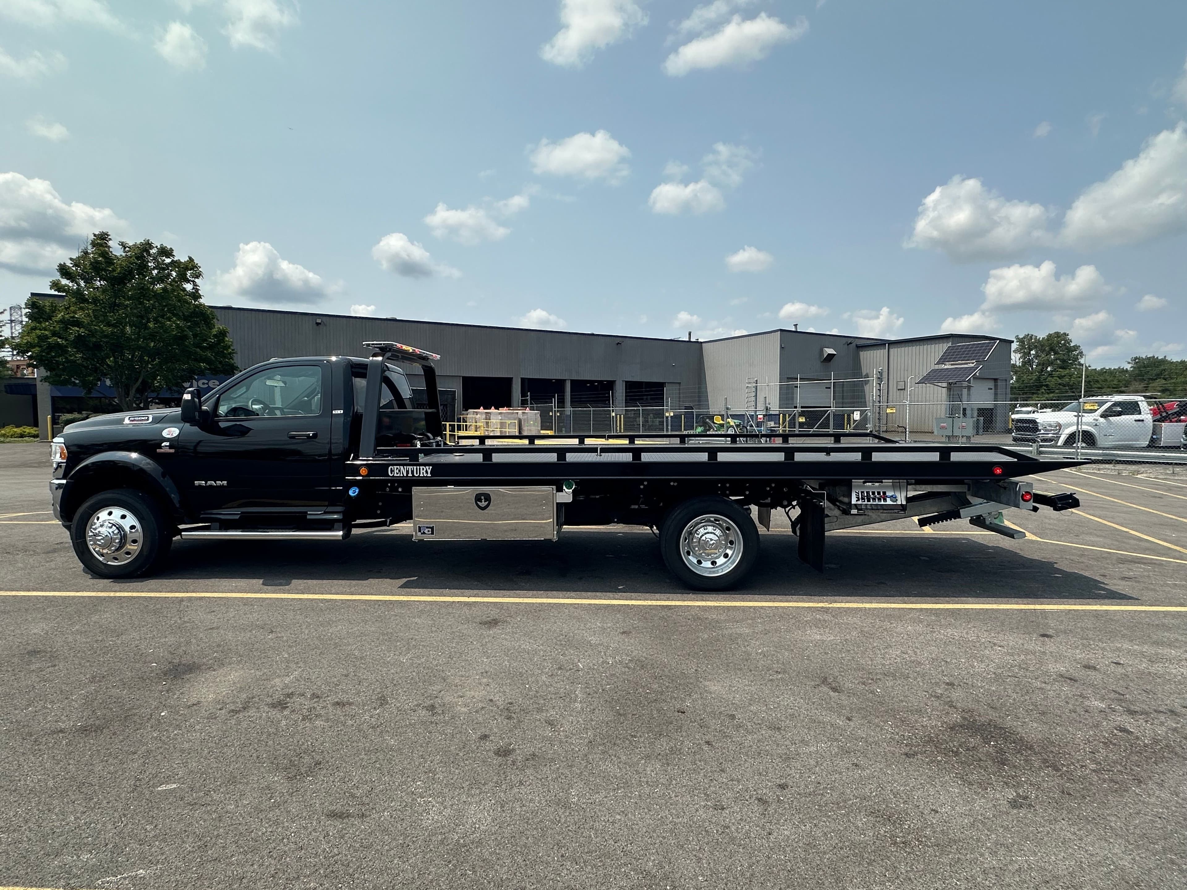 2024 Ram 5500 Chassis * CALIFORNIA COMPLIANAT*CENTURY 19.5' ST  (SK#: 5948C)  image 3