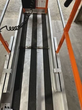 2014 JLG 2030ES image 7