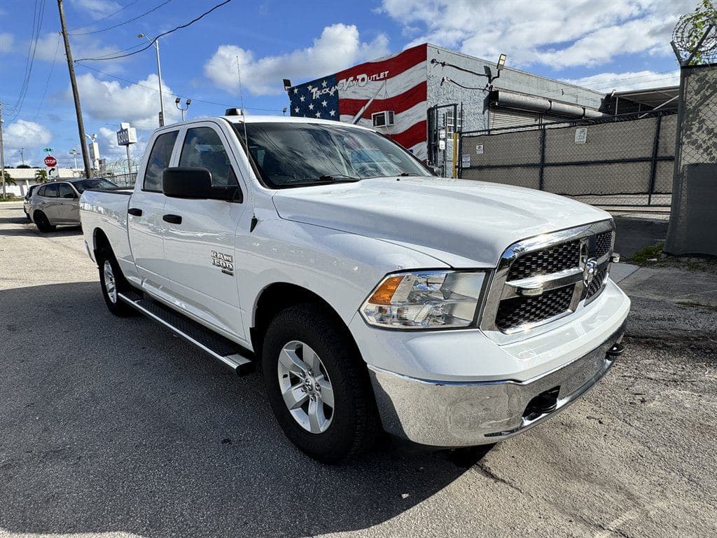 2020 Ram 1500 DS image 15