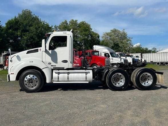 2018 Kenworth T880 image 3