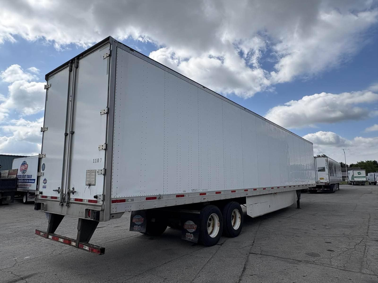 2018 Utility 4000D-X image 7