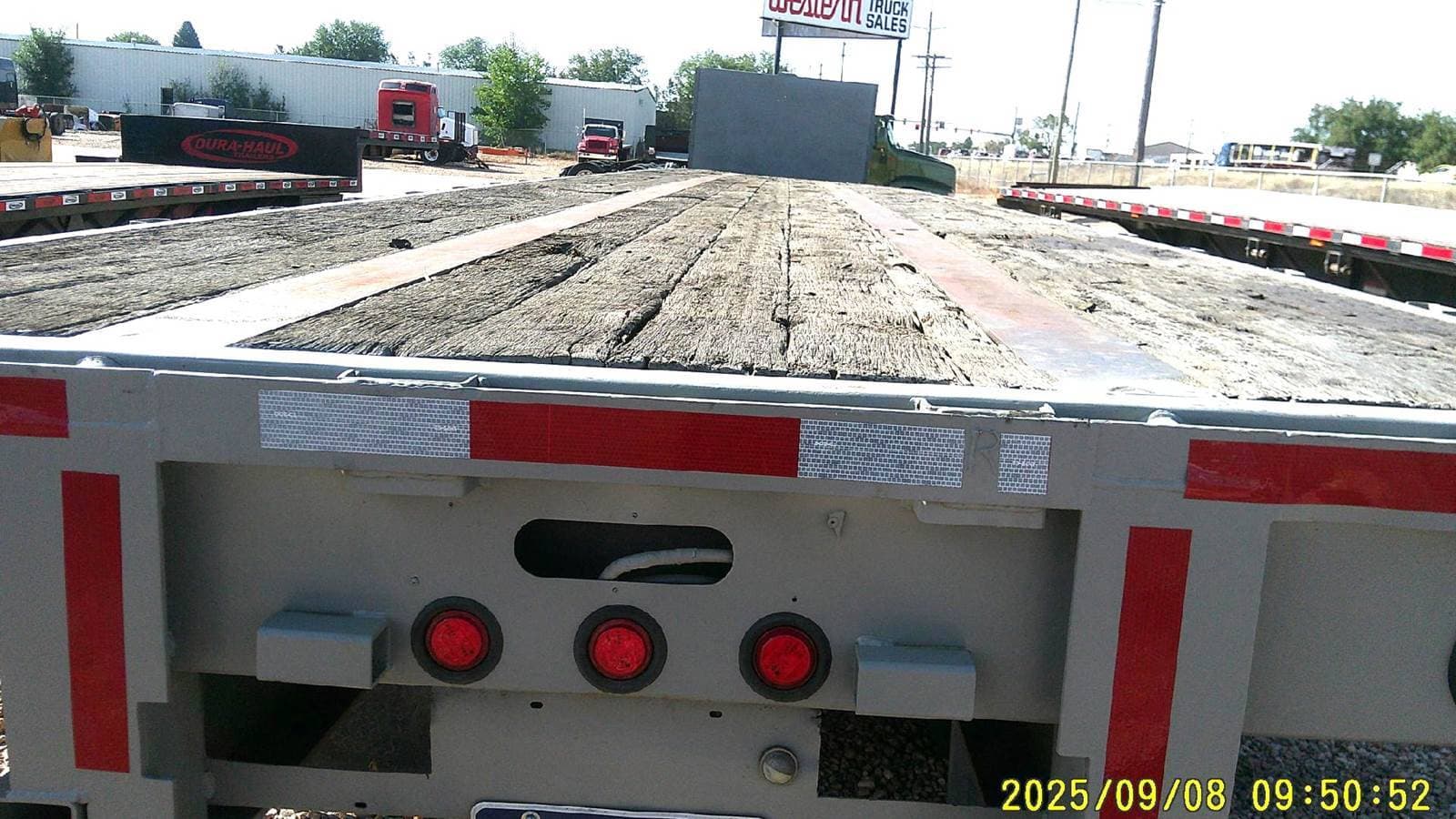 1988 Great Dane 48ft Flatbed Trailer image 4