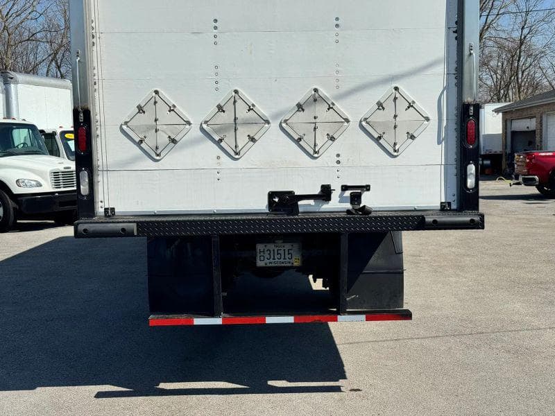 2016 Freightliner Cascadia 125 image 9