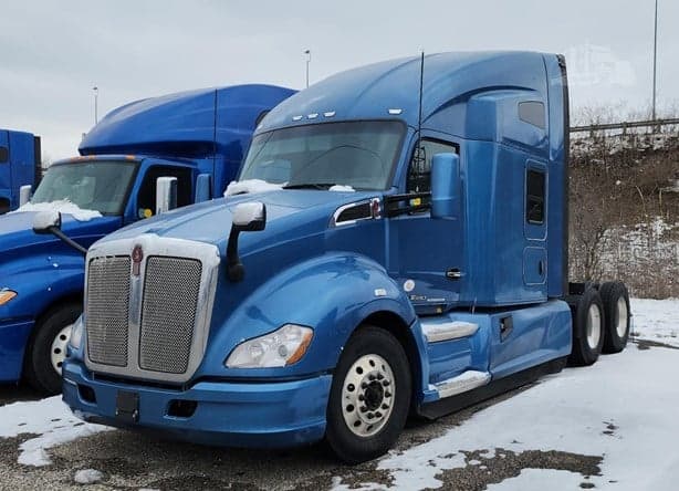 2021 Kenworth T680 image 1