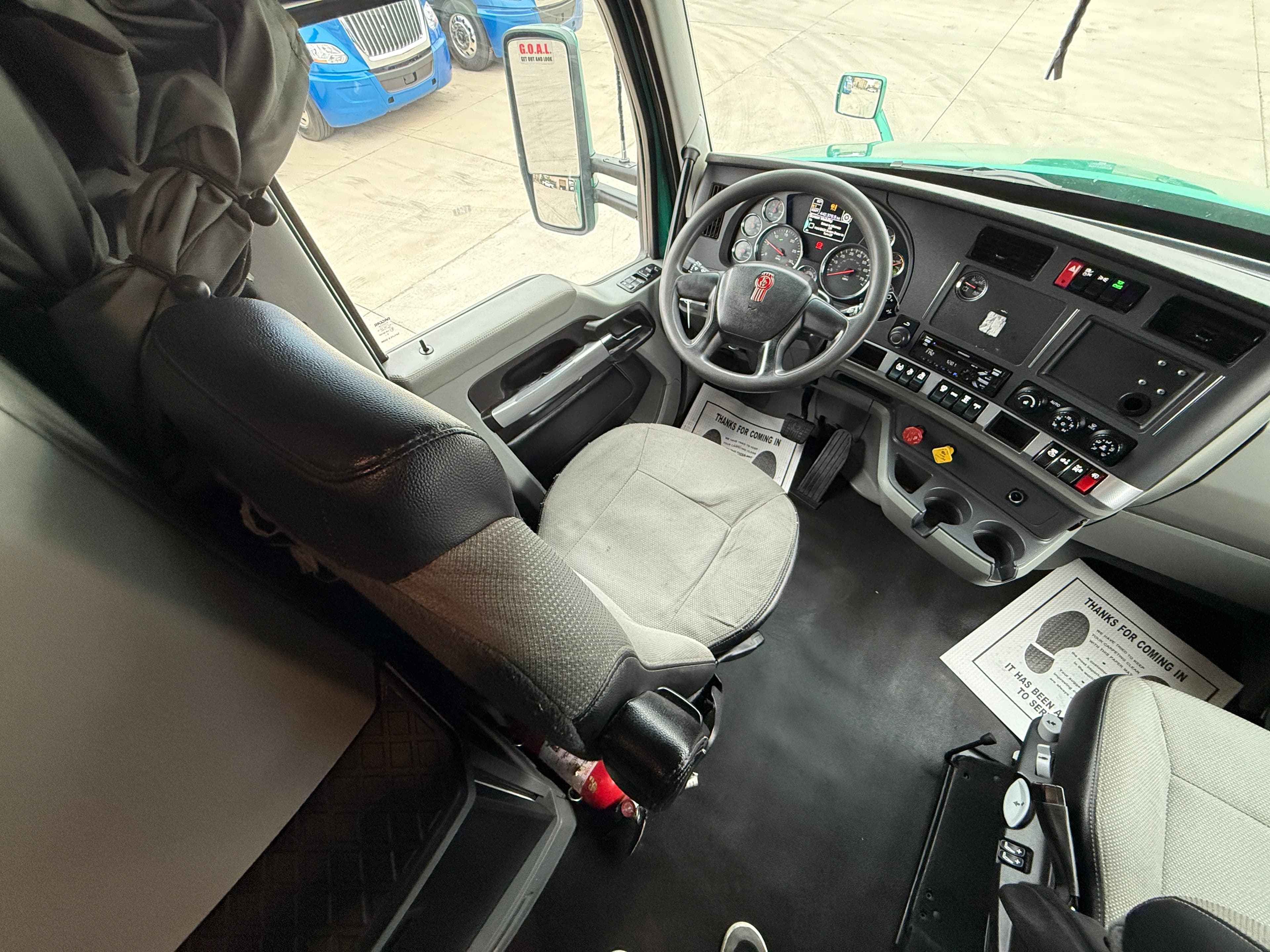 2021 Kenworth T680 image 18