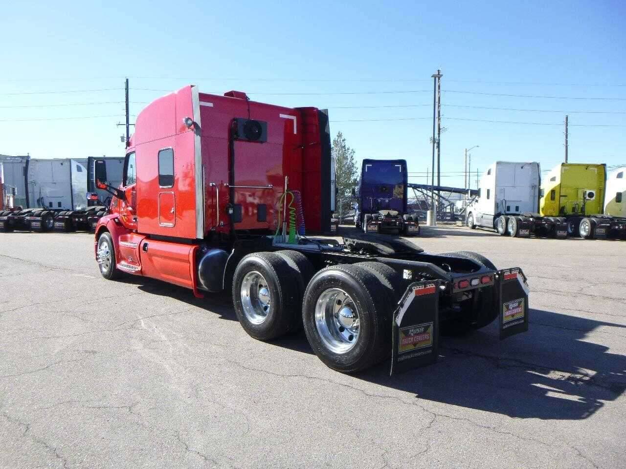 2021 Peterbilt 579 image 4