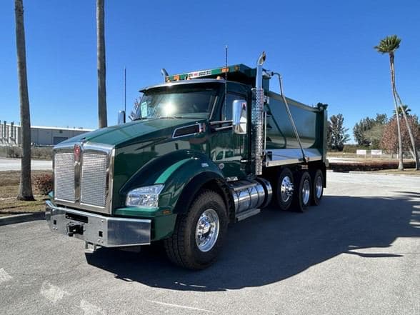 2026 Kenworth T880 image 3