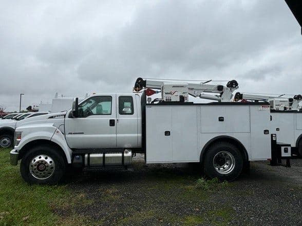 2025 Ford 4143D image 2