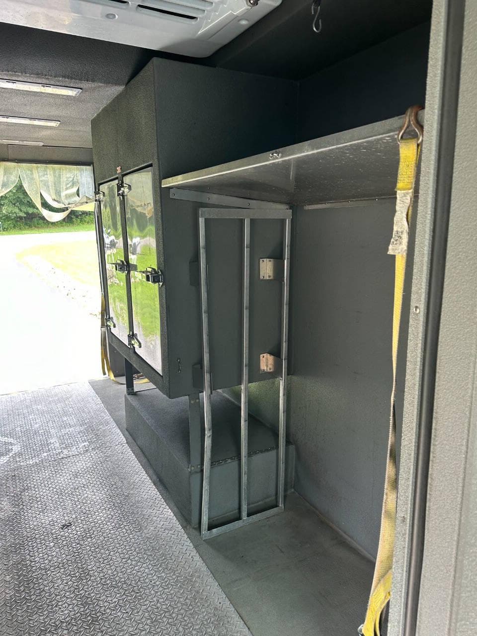 2017 Freightliner MT45 image 23