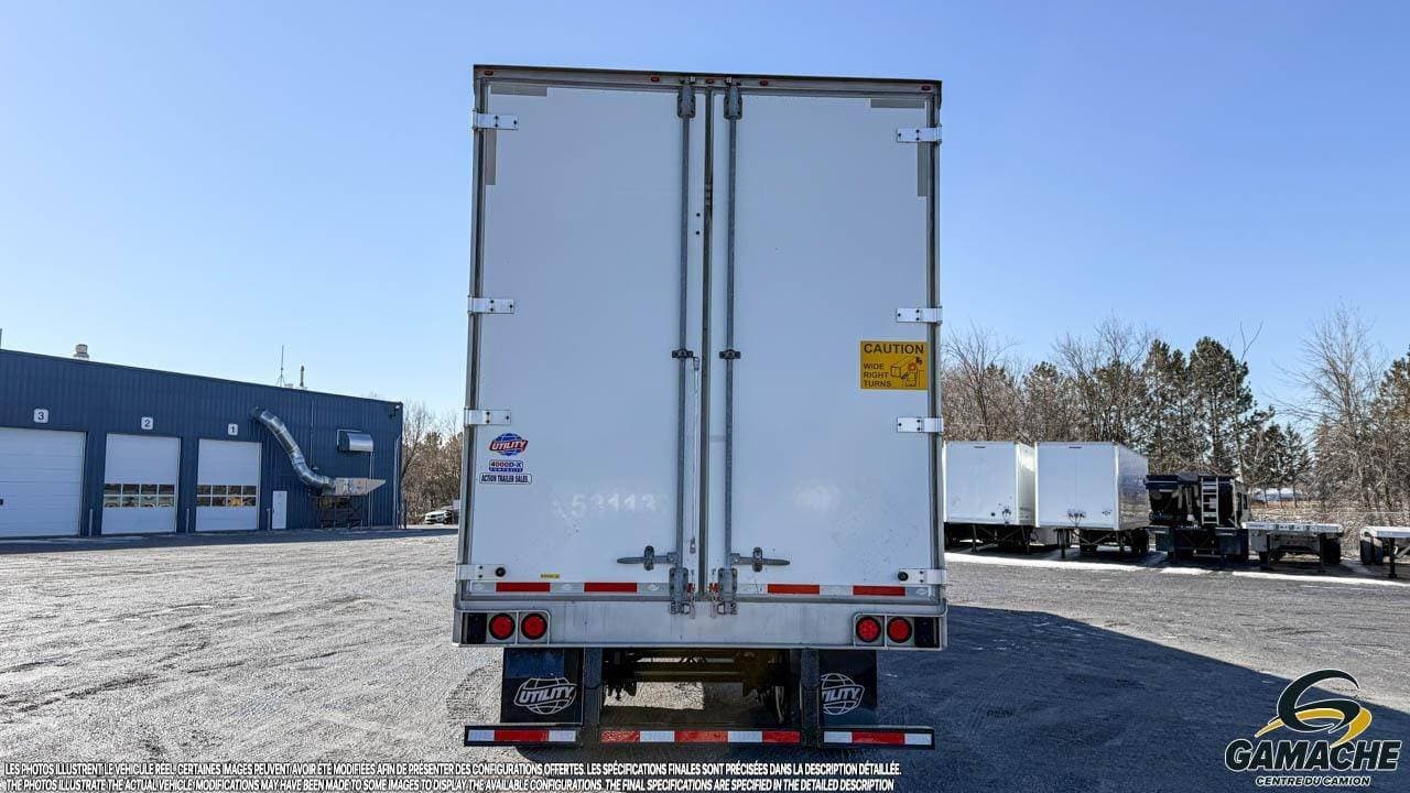2020 Utility 4000D-X image 9