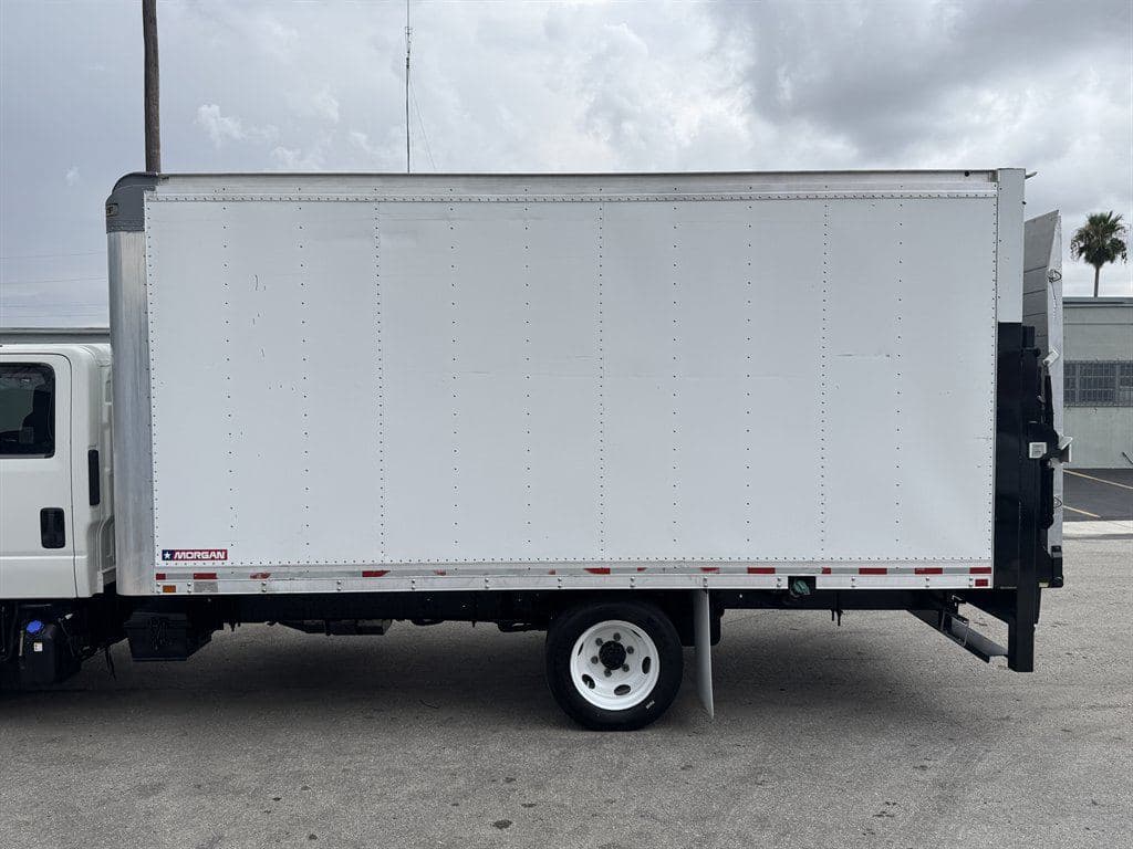 2021 Isuzu NPR XD image 7