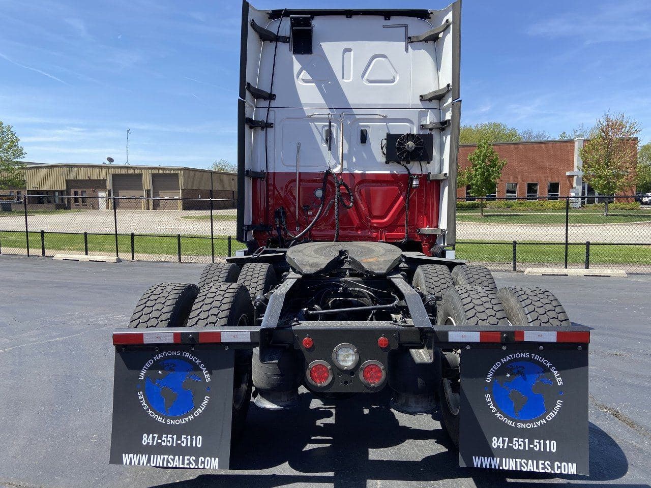 2020 FREIGHTLINER PE116064ST Tandem Axle Sleeper image 6