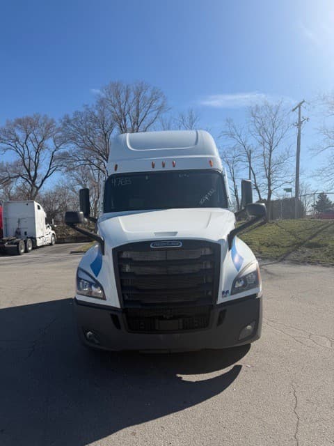 2022 Freightliner Cascadia 126 image 12