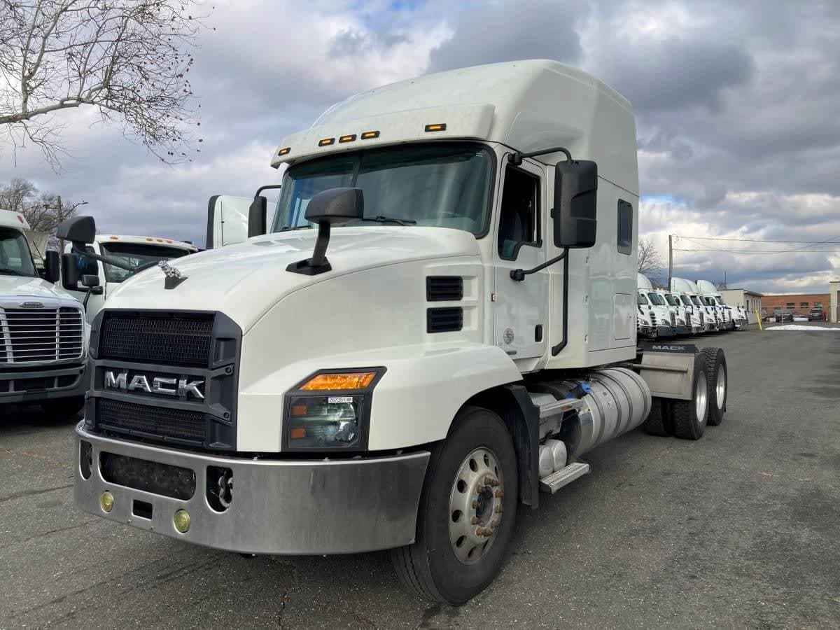 2020 Mack Anthem 64T Sleeper Semi Truck - 70" Condo Sleeper, 505HP, 18 Speed Manual image 1