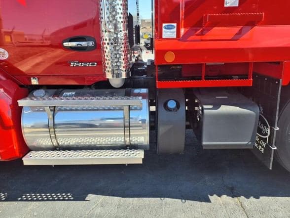 2026 Kenworth T880 image 6