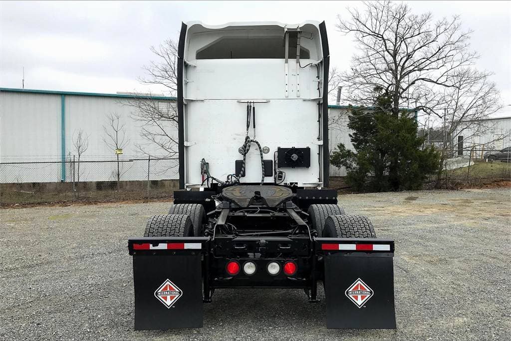 2018 Kenworth T680 image 4
