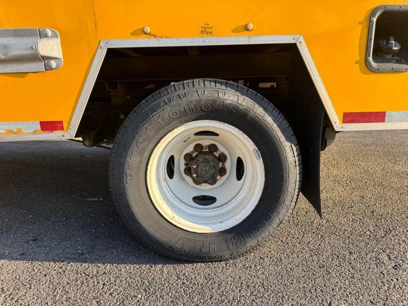 2022 Ford CF8000 image 11