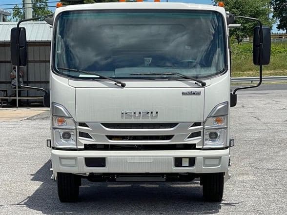 2024 Isuzu NRR image 4