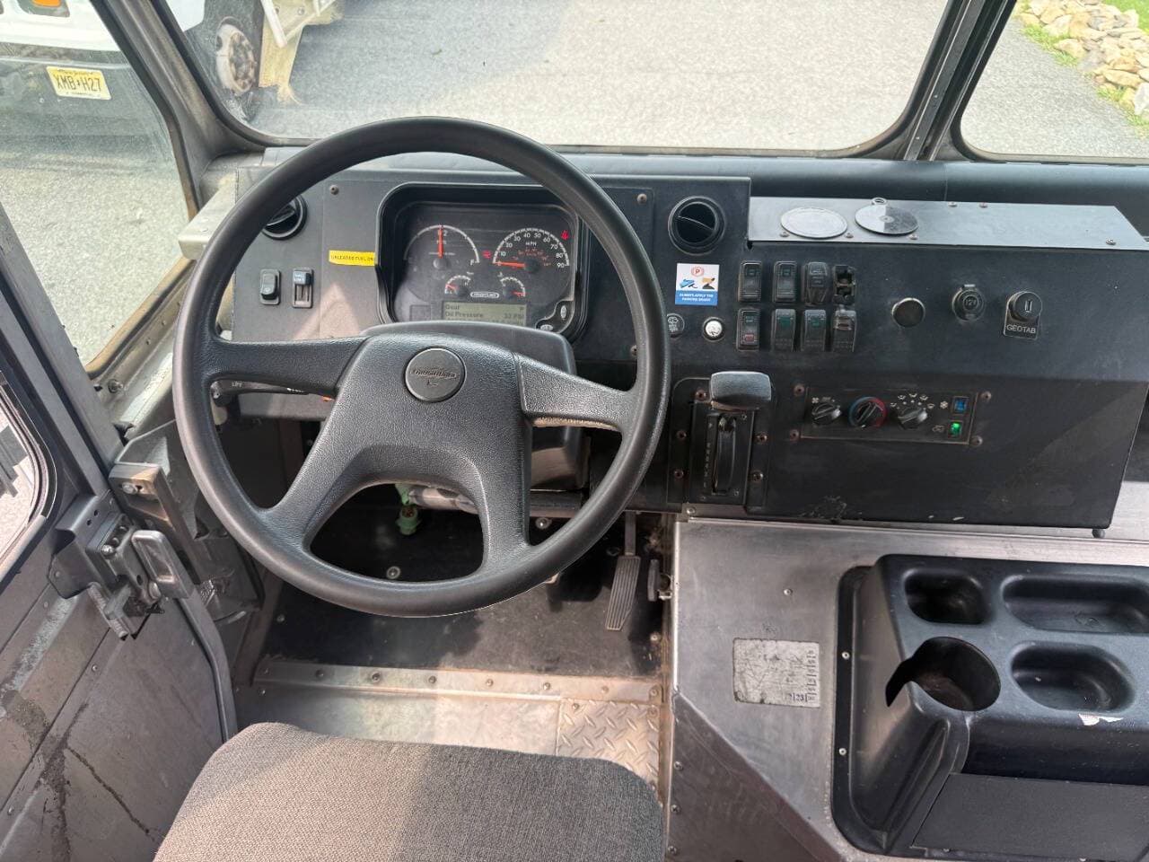 2020 Freightliner MT45 image 10