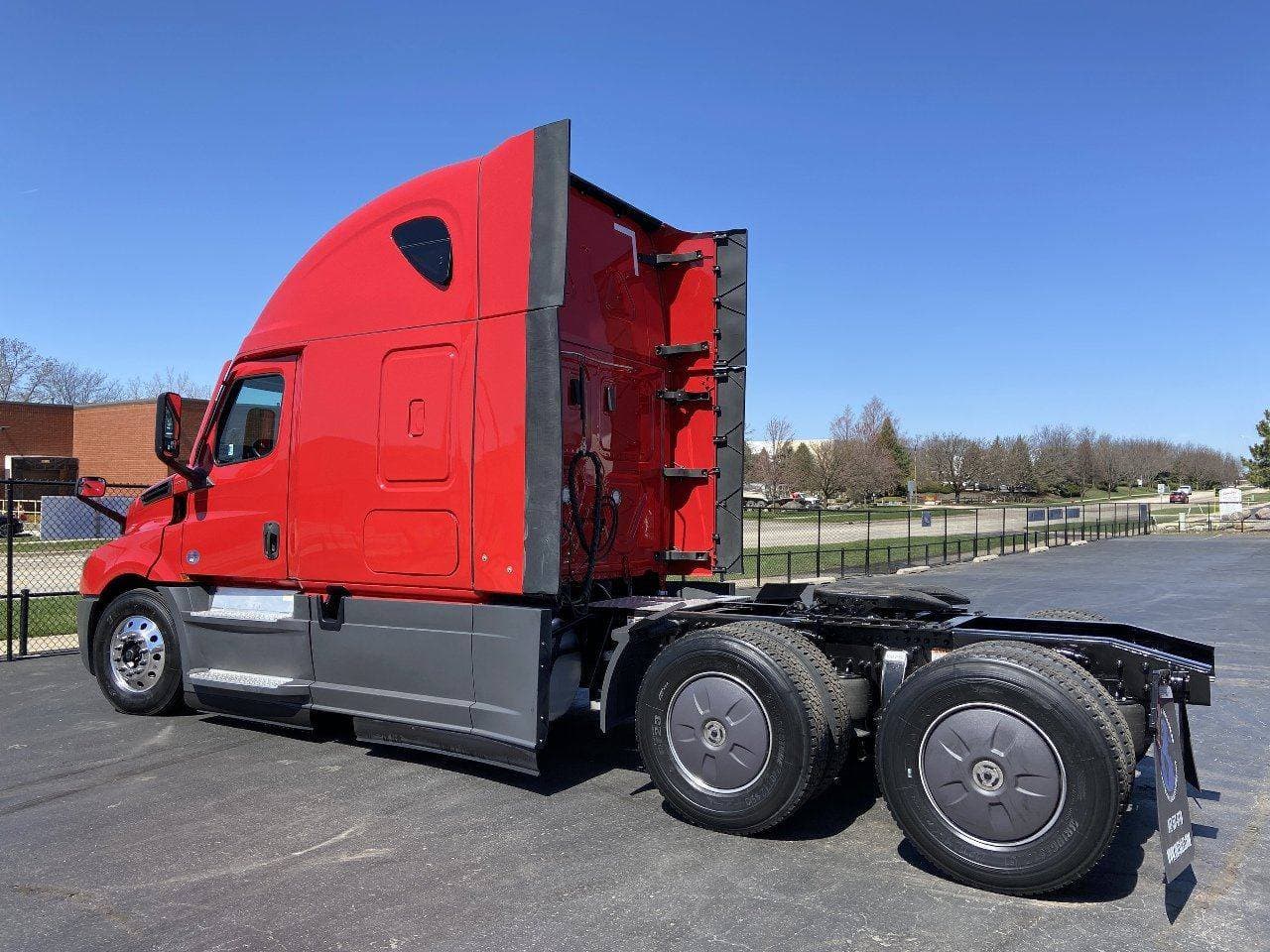 2022 FREIGHTLINER Cascadia CA126 ** Tandem Axle Sleeper image 7