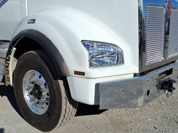 2026 Kenworth T880 image 6