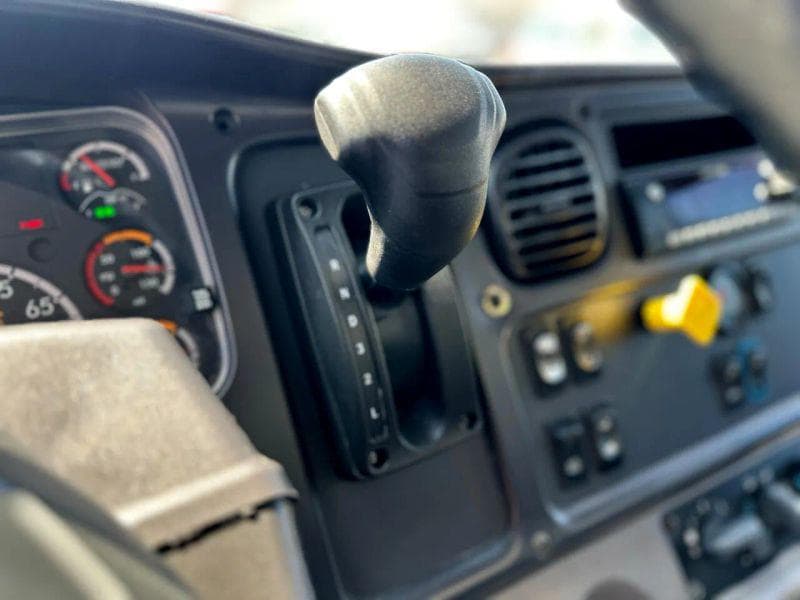 2017 Freightliner Cascadia 125 image 15