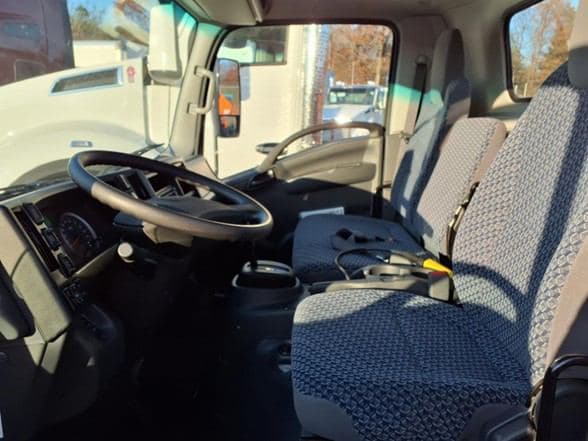 2024 Isuzu NRR image 14